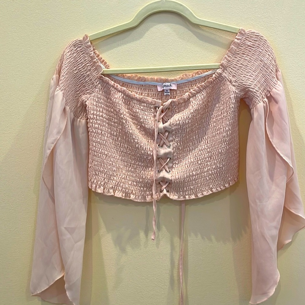 Baby pink flowy sleeved top